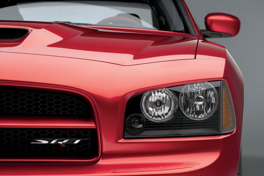  Dodge Charger SRT8 2006 года  (фото 8 из 14)